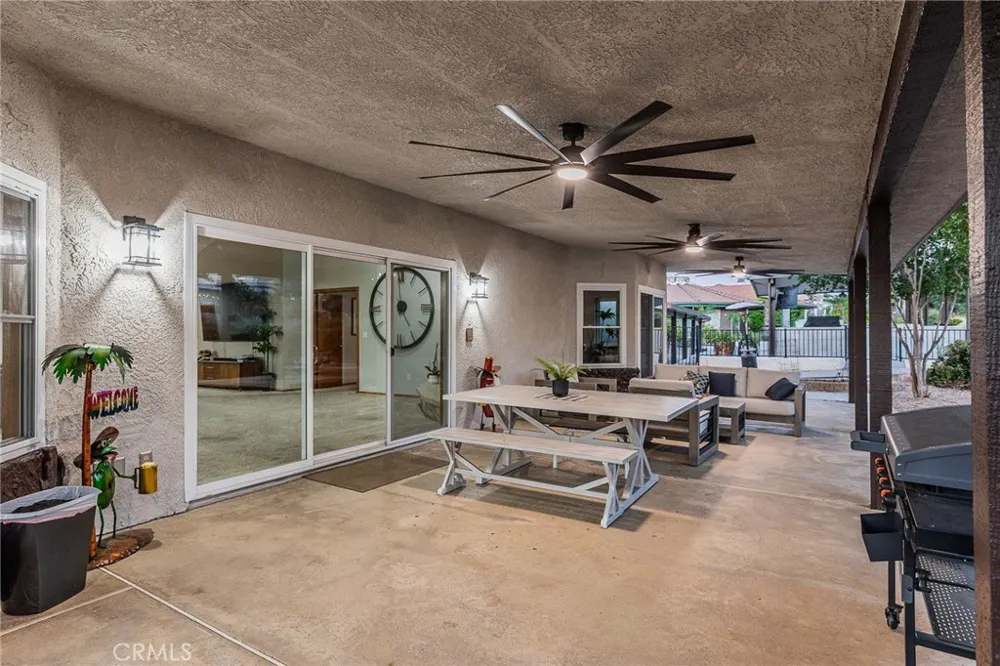 23137 Canyon Lake S Canyon Lake, CA 92587
