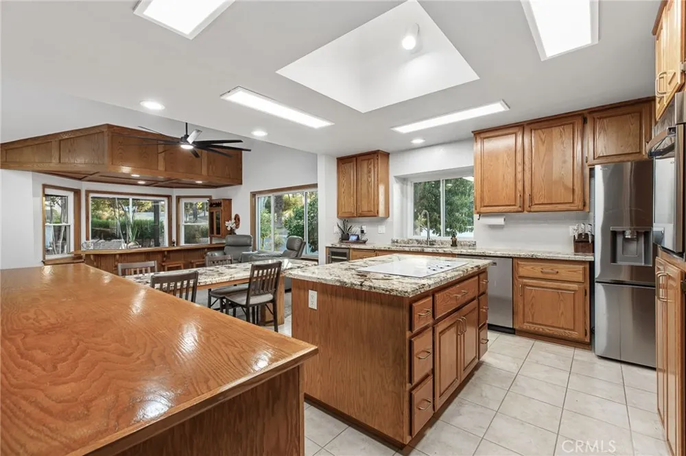 23137 Canyon Lake S Canyon Lake, CA 92587