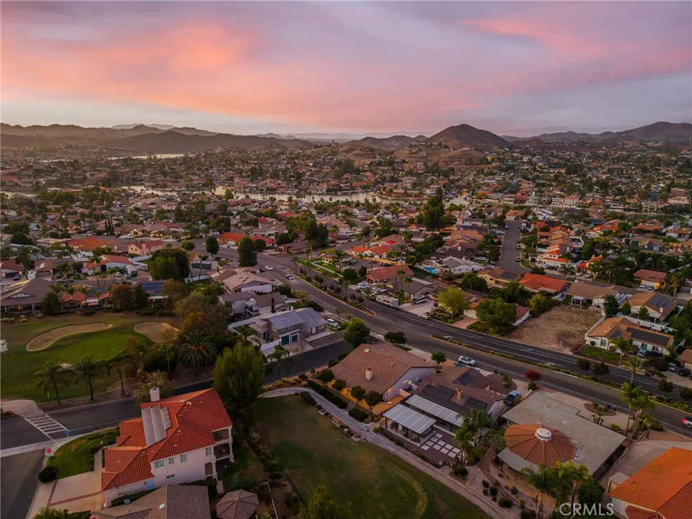23137 Canyon Lake S Canyon Lake, CA 92587