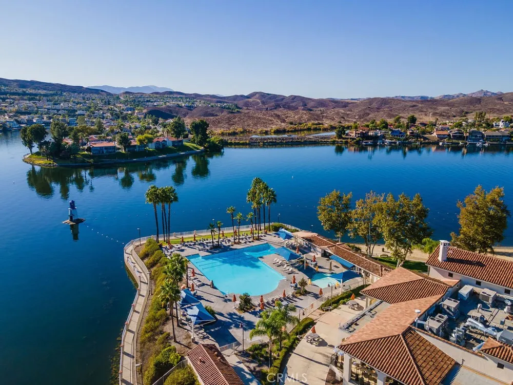 23137 Canyon Lake S Canyon Lake, CA 92587