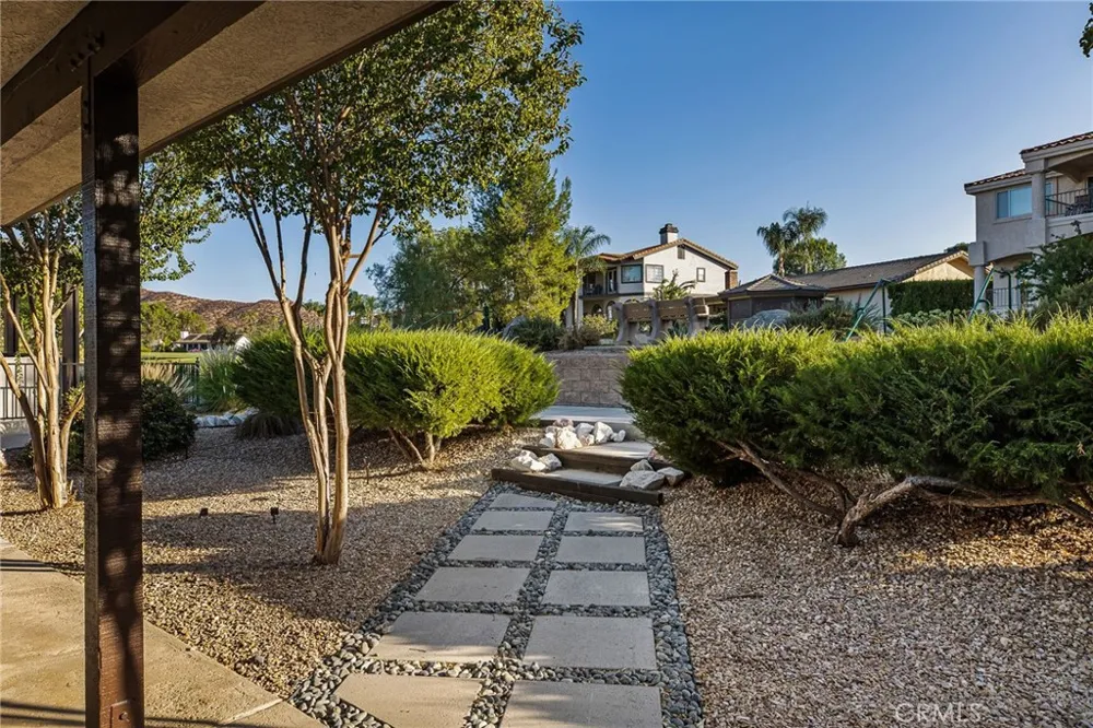 23137 Canyon Lake S Canyon Lake, CA 92587