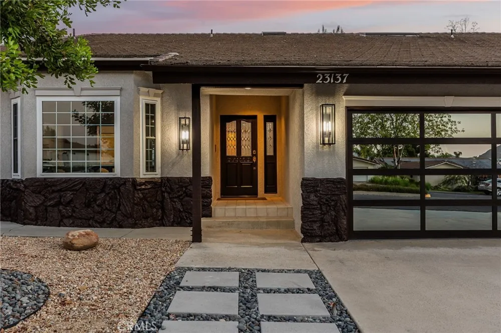 23137 Canyon Lake S Canyon Lake, CA 92587