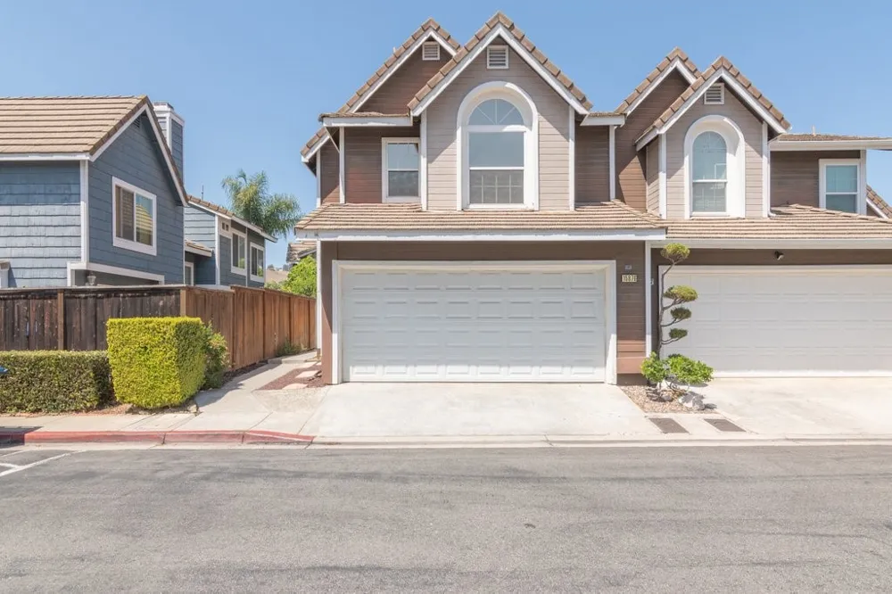 15876 Deer Trail Chino Hills, CA 91709