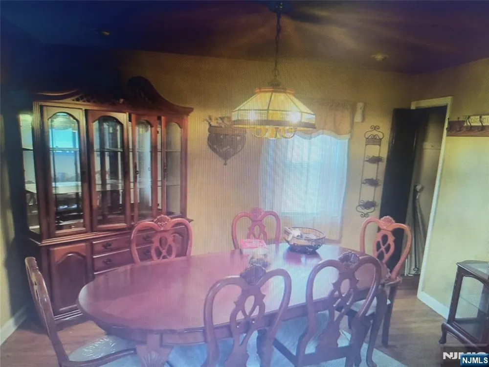 201 Hussa Street Linden, NJ 07036