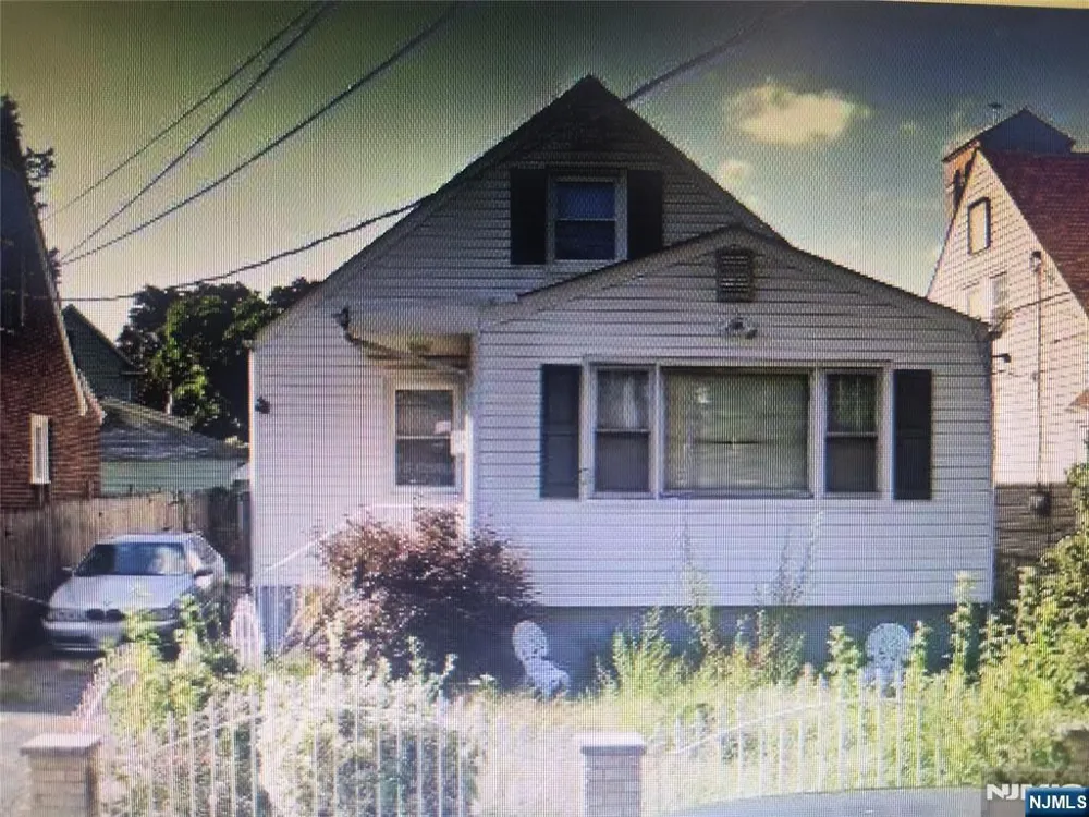 201 Hussa Street Linden, NJ 07036