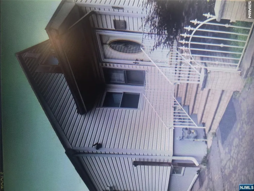 201 Hussa Street Linden, NJ 07036