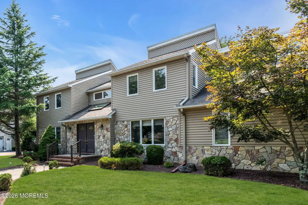 15 Oxford Drive Ocean, NJ 07712