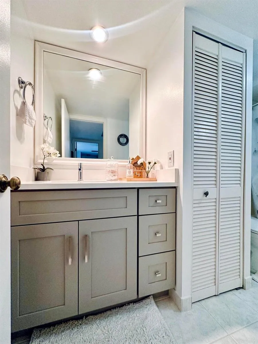 903 9TH TERRACE Palm Beach Gardens, FL 33418