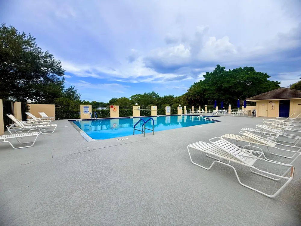 903 9TH TERRACE Palm Beach Gardens, FL 33418