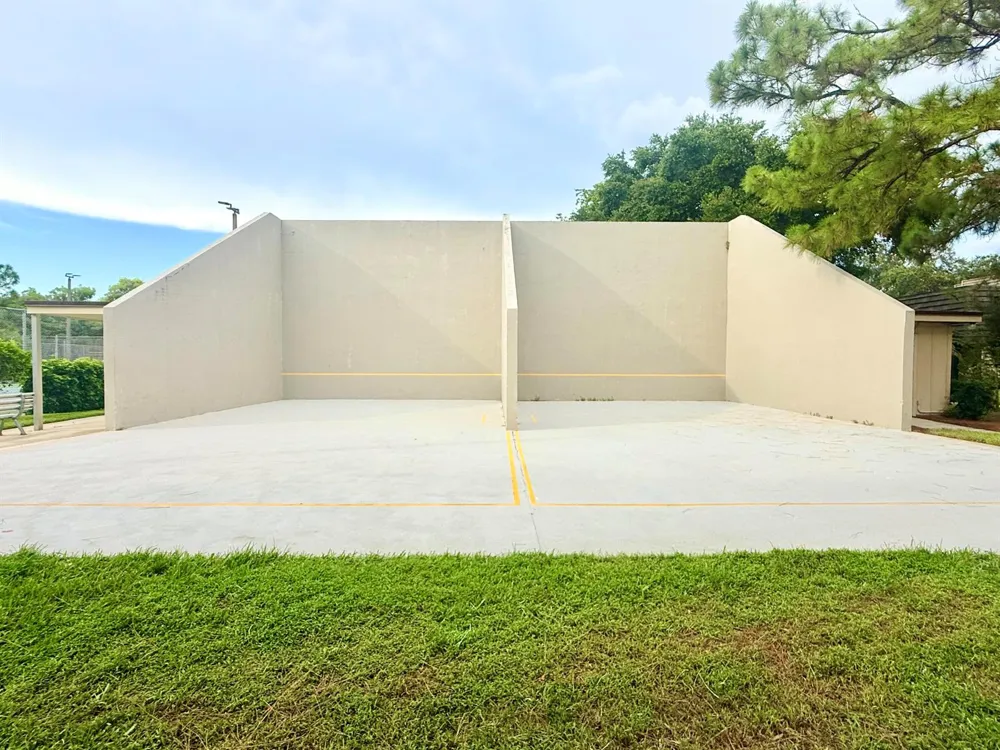 903 9TH TERRACE Palm Beach Gardens, FL 33418