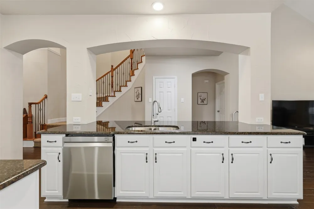 6974 Shoreview Drive Grand Prairie, TX 75054
