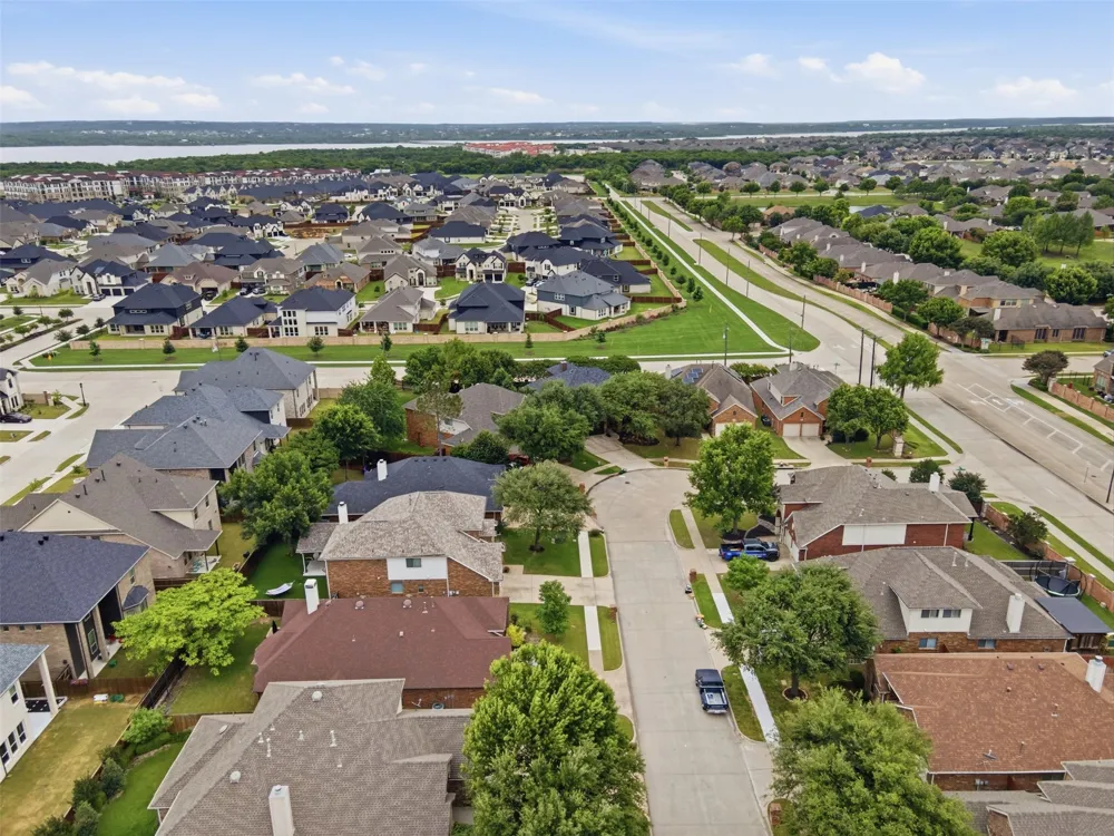 6974 Shoreview Drive Grand Prairie, TX 75054