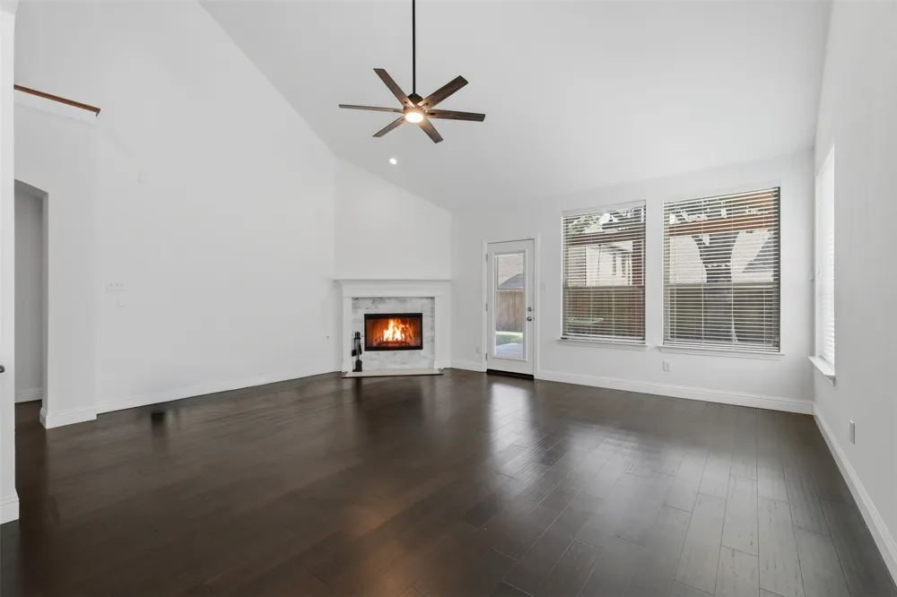 6974 Shoreview Drive Grand Prairie, TX 75054