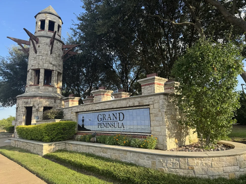 6974 Shoreview Drive Grand Prairie, TX 75054