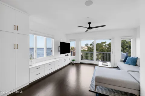 12 Beach Boulevard #9