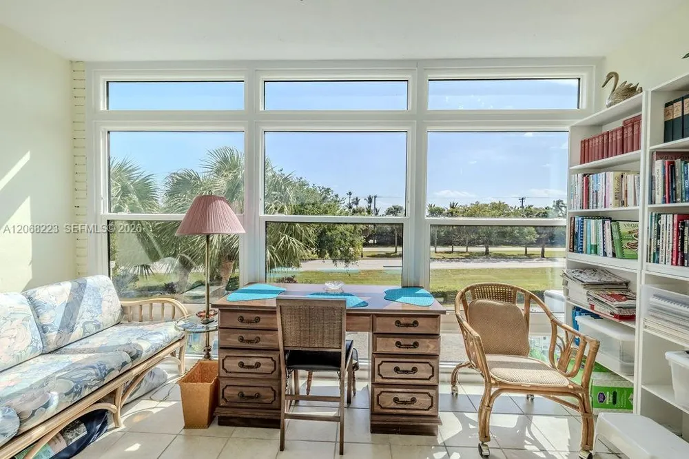 2333 Indian River Blvd #306 Vero Beach, FL 32960