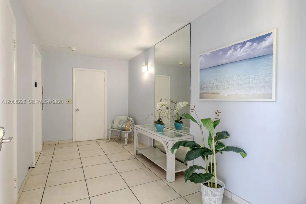 2333 Indian River Blvd #306 Vero Beach, FL 32960