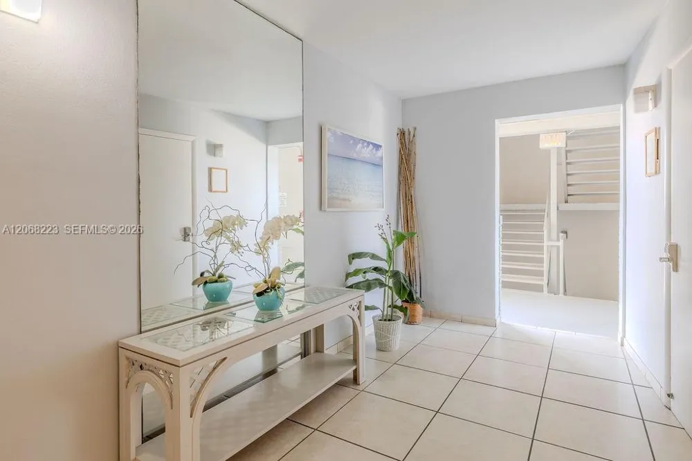 2333 Indian River Blvd #306 Vero Beach, FL 32960