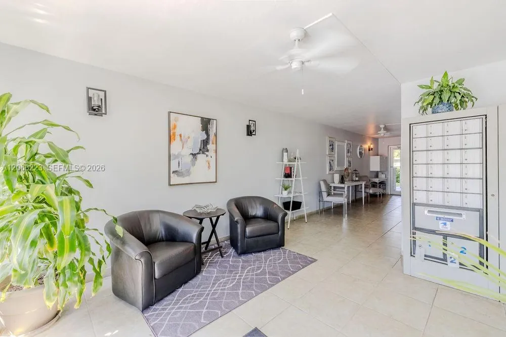 2333 Indian River Blvd #306 Vero Beach, FL 32960