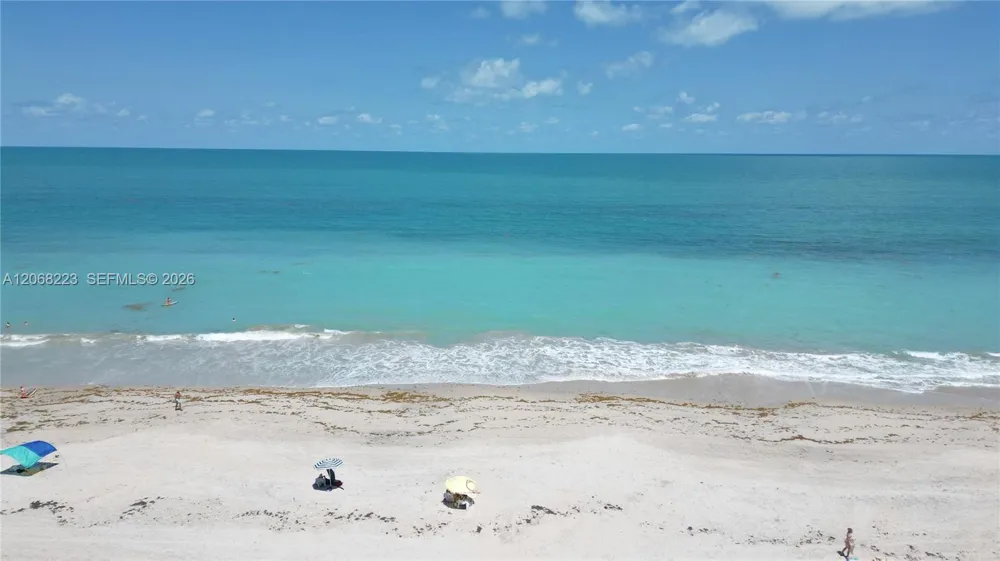 2333 Indian River Blvd #306 Vero Beach, FL 32960