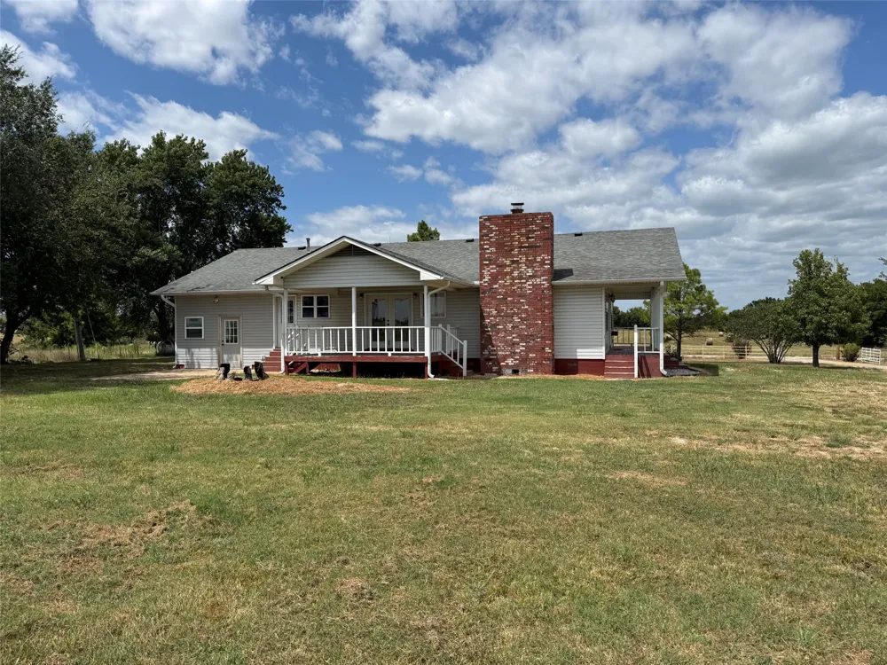 438505 E 370 ROAD Big Cabin, OK 74332