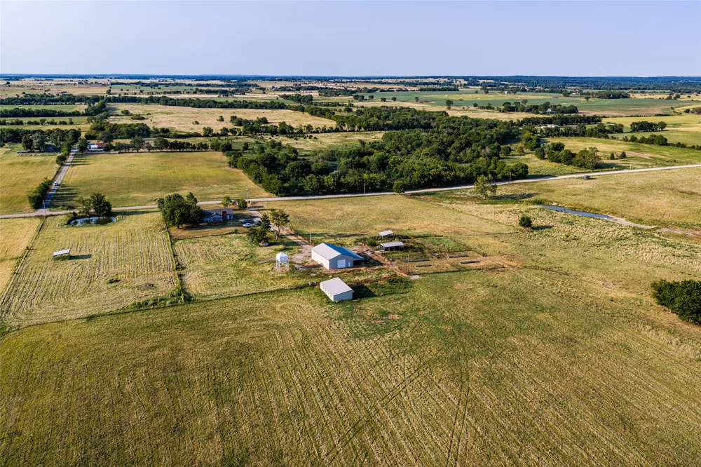 438505 E 370 ROAD Big Cabin, OK 74332