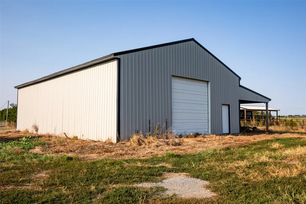 438505 E 370 ROAD Big Cabin, OK 74332