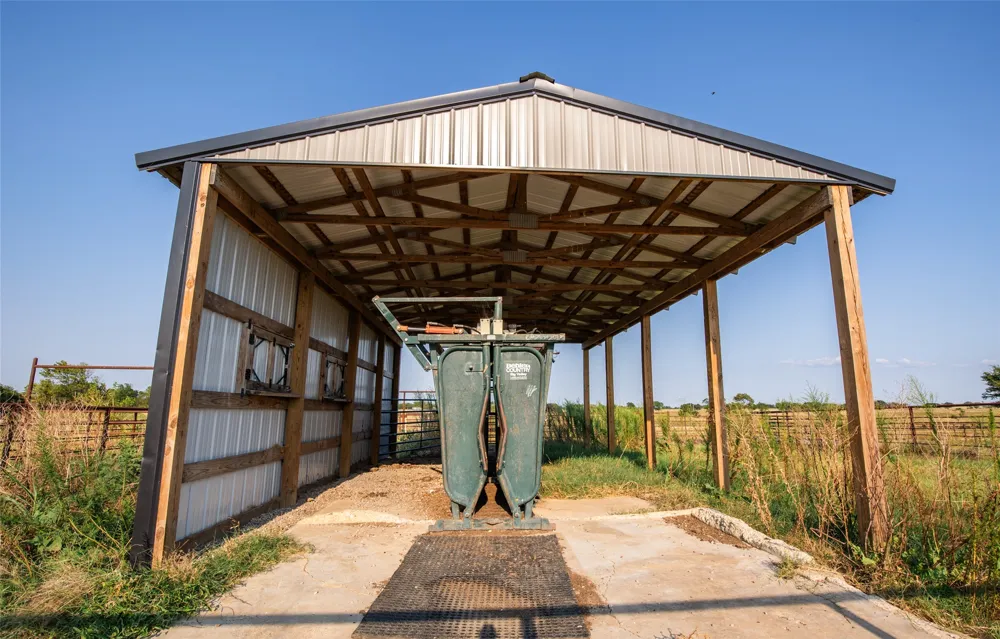 438505 E 370 ROAD Big Cabin, OK 74332