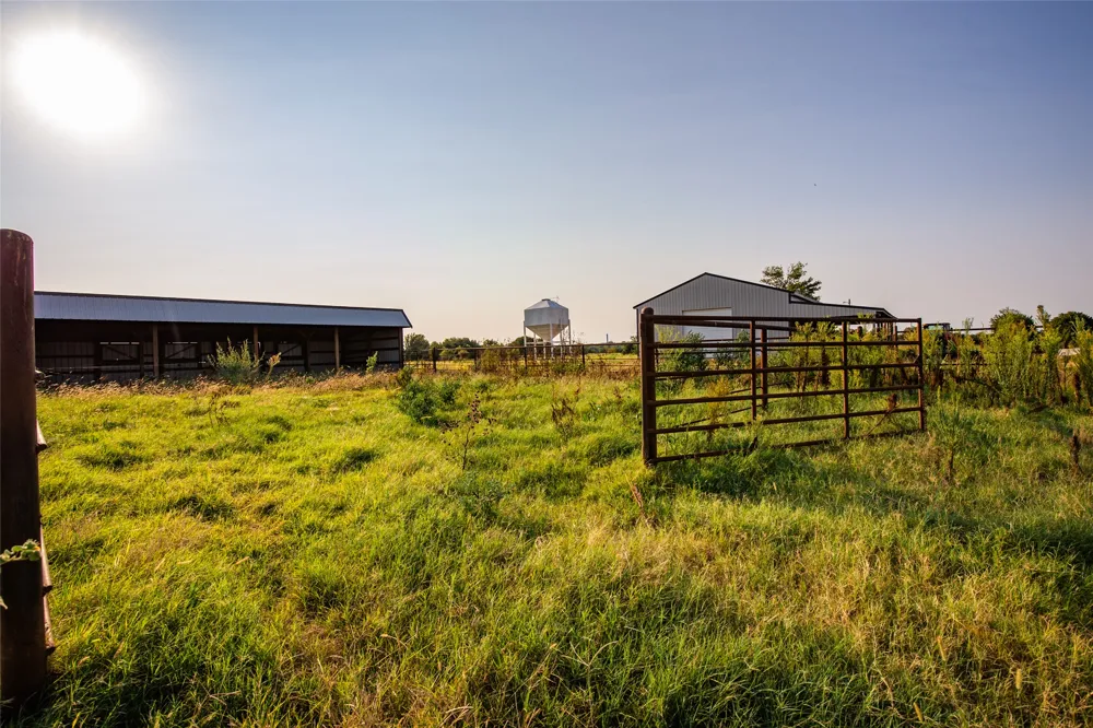 438505 E 370 ROAD Big Cabin, OK 74332