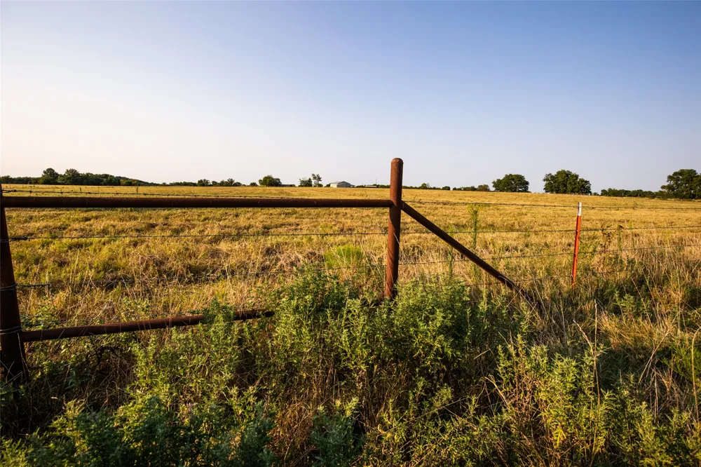 438505 E 370 ROAD Big Cabin, OK 74332