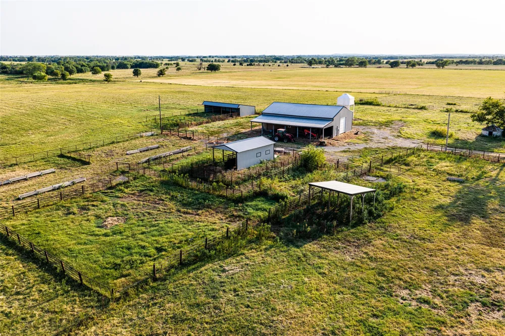 438505 E 370 ROAD Big Cabin, OK 74332