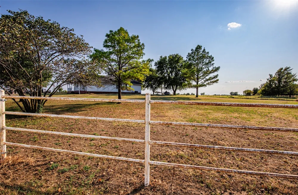 438505 E 370 ROAD Big Cabin, OK 74332