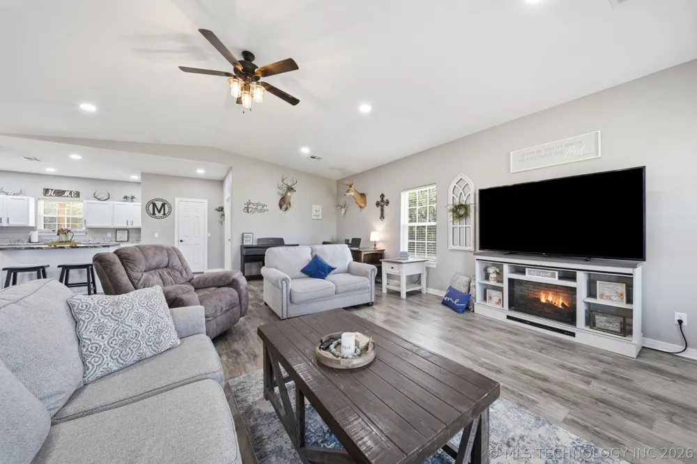 1102 W Main Street Beggs, OK 74421