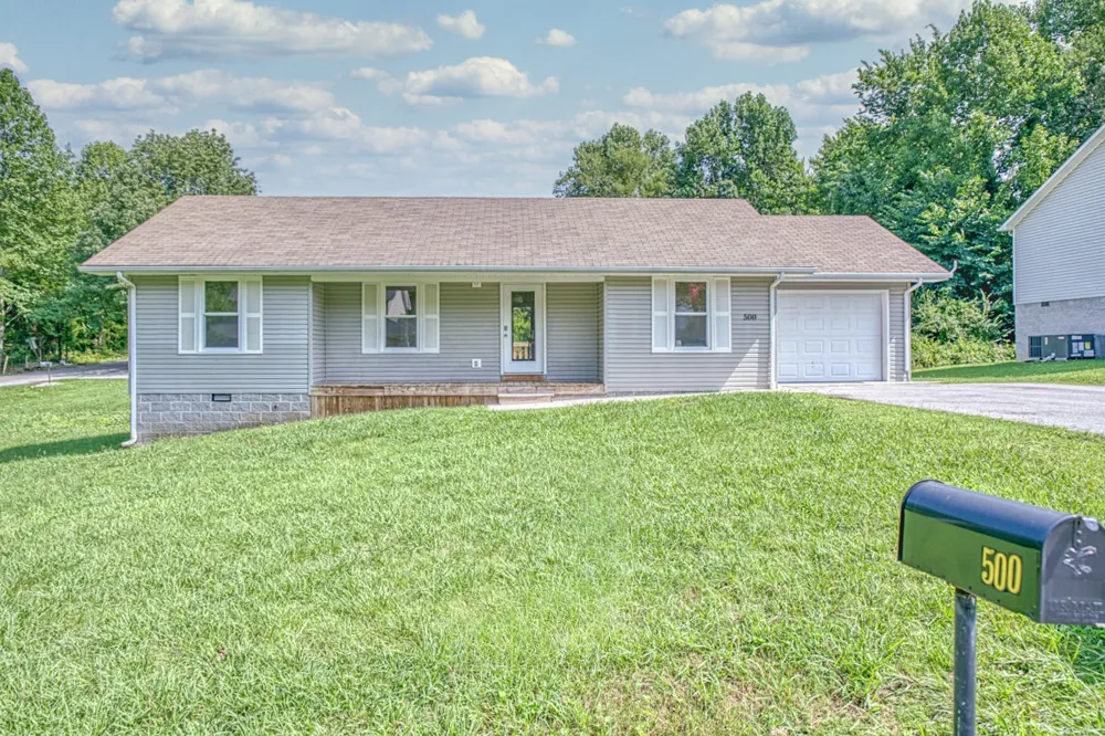 500 Forrest Cove Ln Cookeville, TN 38501