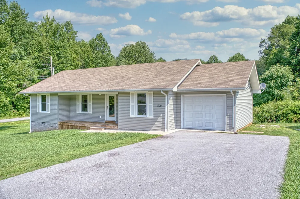 500 Forrest Cove Ln Cookeville, TN 38501