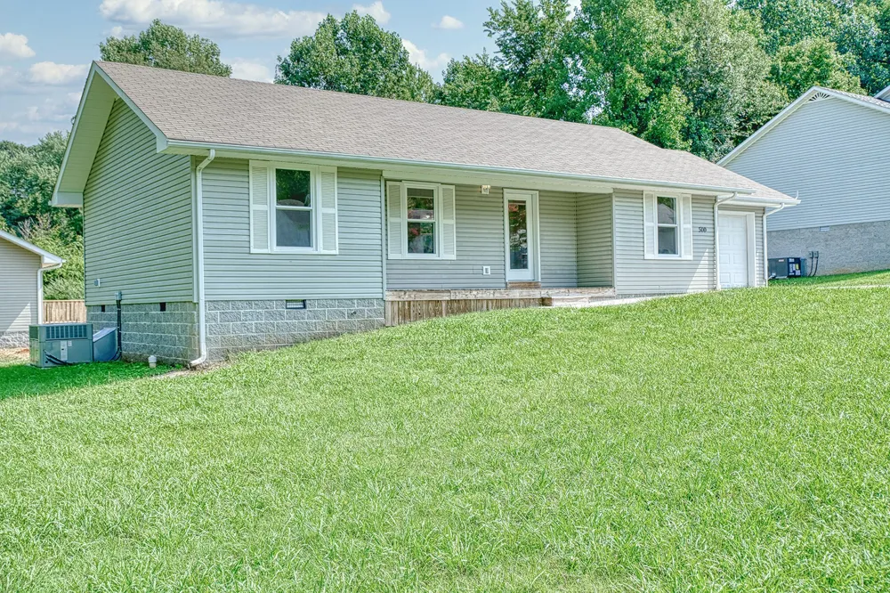 500 Forrest Cove Ln Cookeville, TN 38501