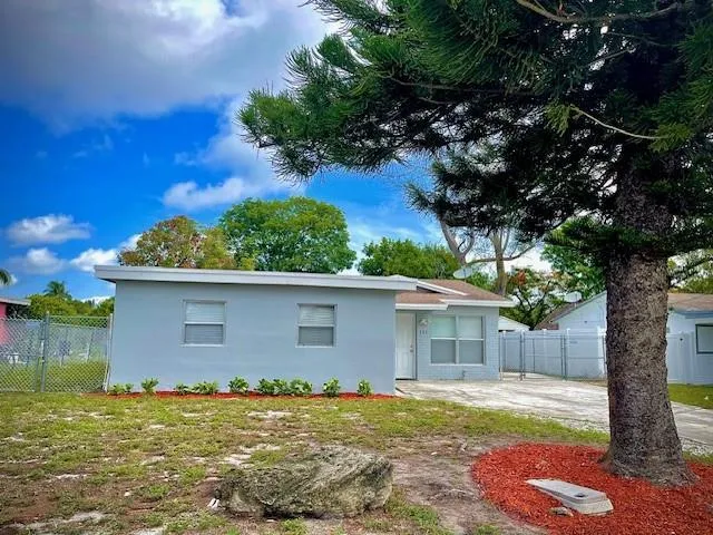 121 NW 7TH COURT Deerfield Beach, FL 33441