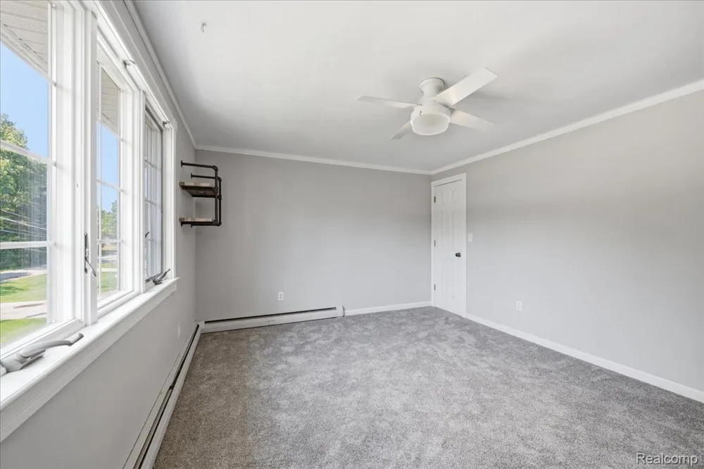 1888 Squaw Lagoon Drive Oxford Charter Township, MI 48371