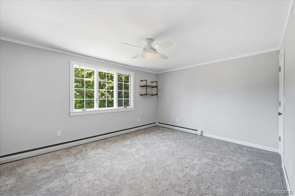 1888 Squaw Lagoon Drive Oxford Charter Township, MI 48371