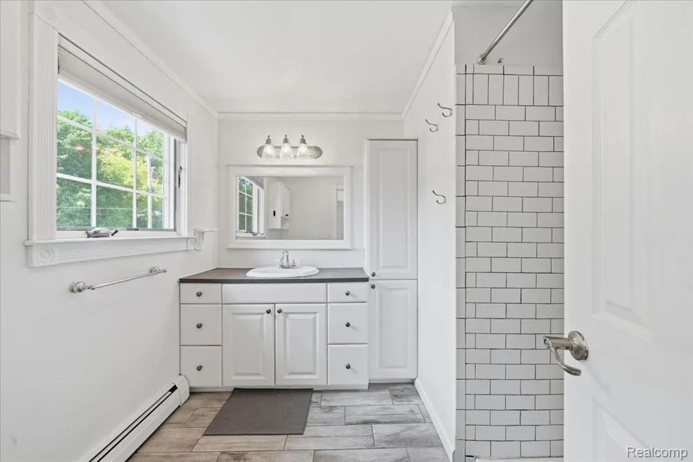 1888 Squaw Lagoon Drive Oxford Charter Township, MI 48371