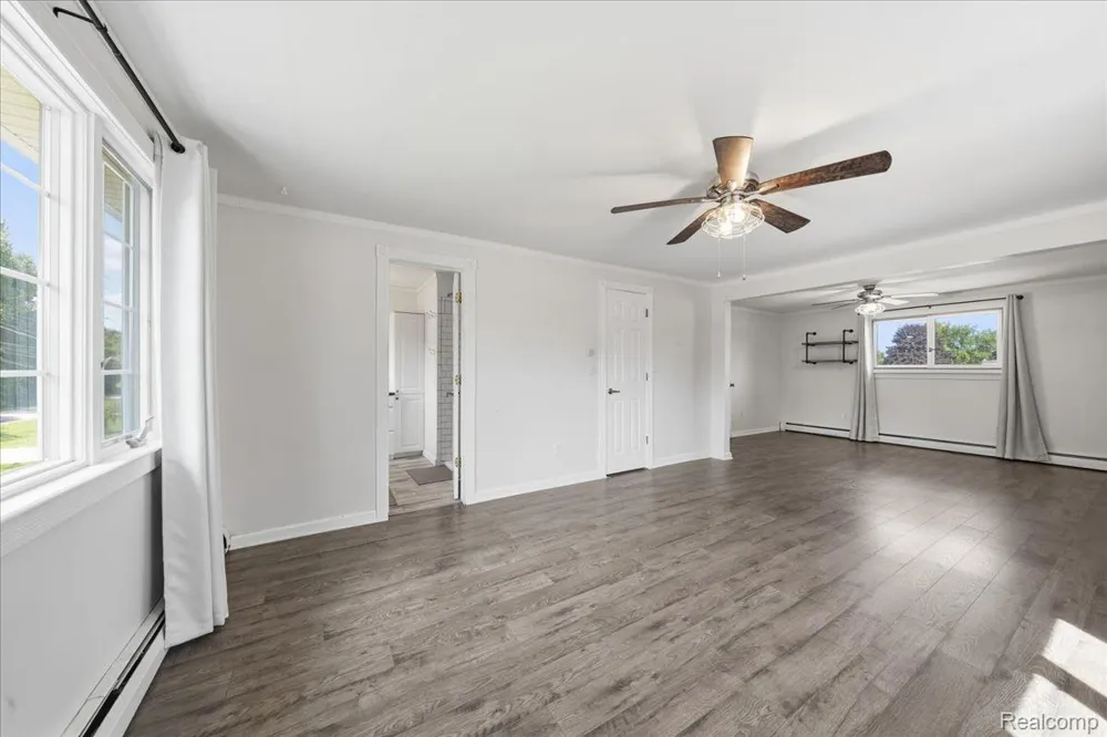1888 Squaw Lagoon Drive Oxford Charter Township, MI 48371