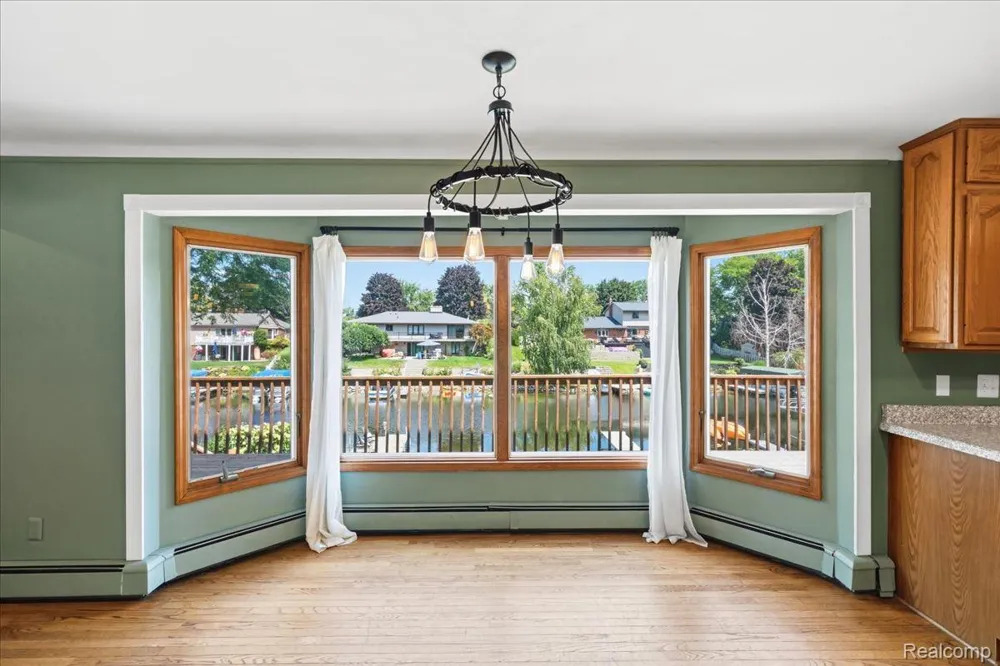 1888 Squaw Lagoon Drive Oxford Charter Township, MI 48371