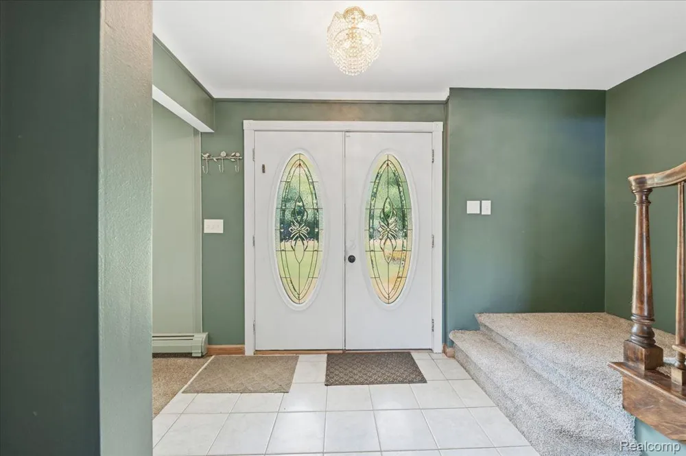 1888 Squaw Lagoon Drive Oxford Charter Township, MI 48371