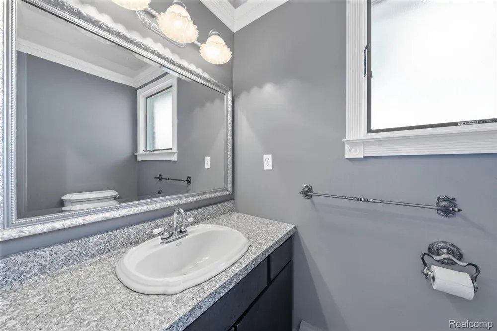 1888 Squaw Lagoon Drive Oxford Charter Township, MI 48371
