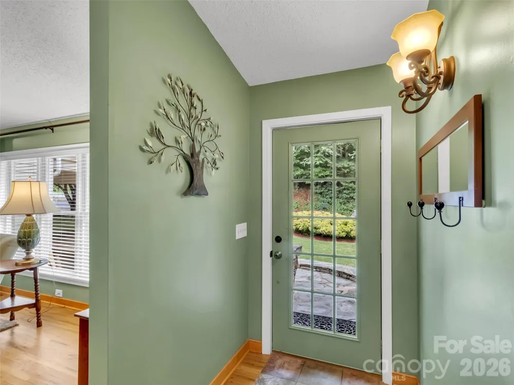 936 Little Mountain Road Waynesville, NC 28786