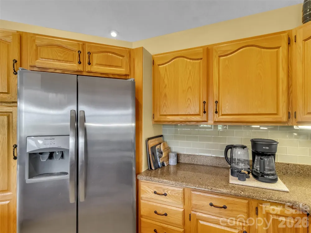 936 Little Mountain Road Waynesville, NC 28786