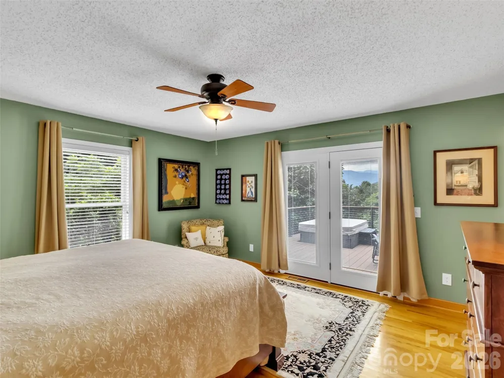 936 Little Mountain Road Waynesville, NC 28786