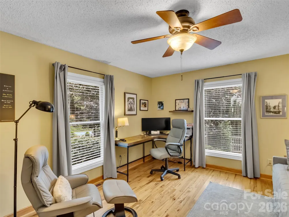 936 Little Mountain Road Waynesville, NC 28786