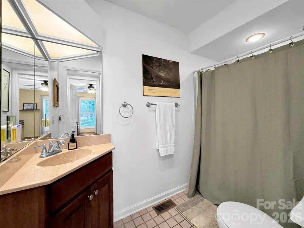 936 Little Mountain Road Waynesville, NC 28786