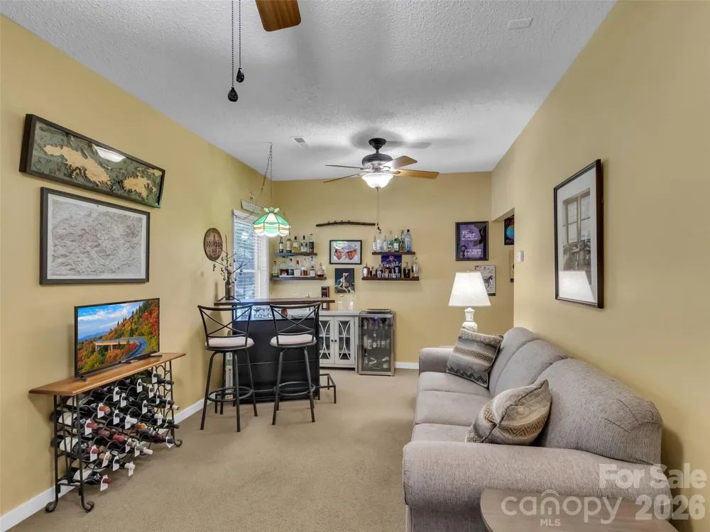 936 Little Mountain Road Waynesville, NC 28786
